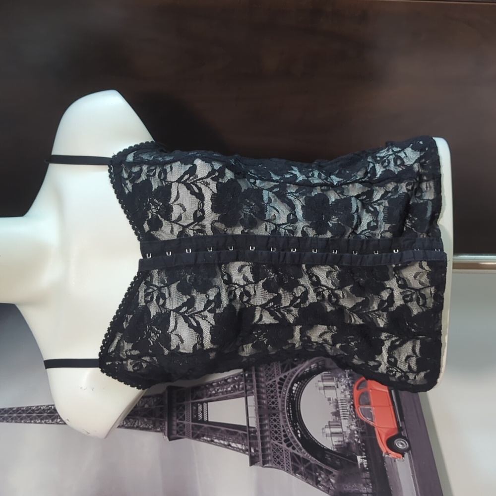 Chic Black Lace Bustier Top